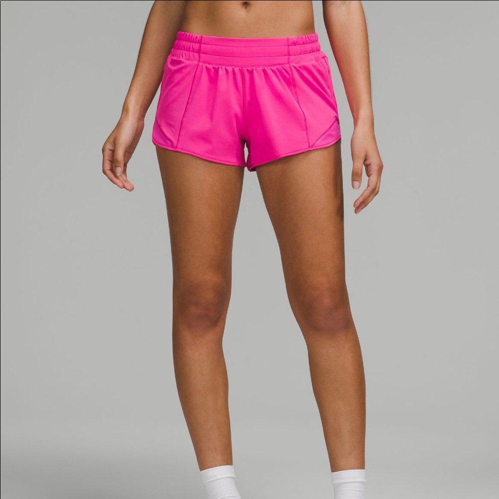 Lululemon Hotty Hot low rise 2.5 SONIC PINK